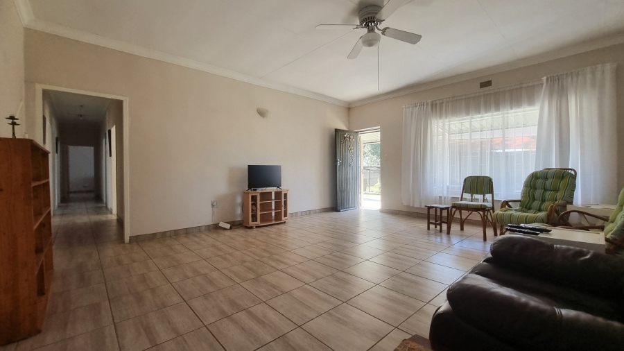 3 Bedroom Property for Sale in Oranjeville Free State